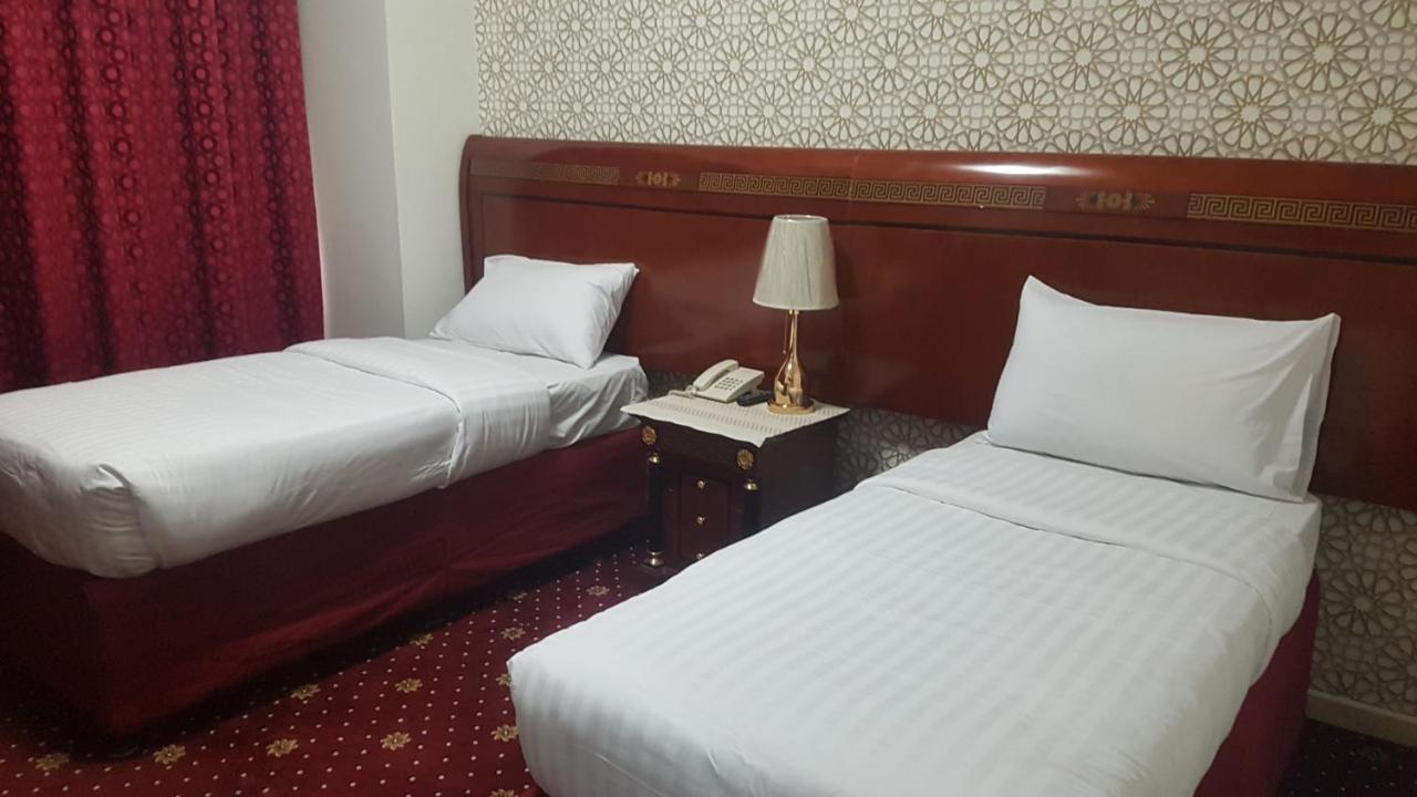 Hotel Karam Taibah Almasi Medina Exterior foto